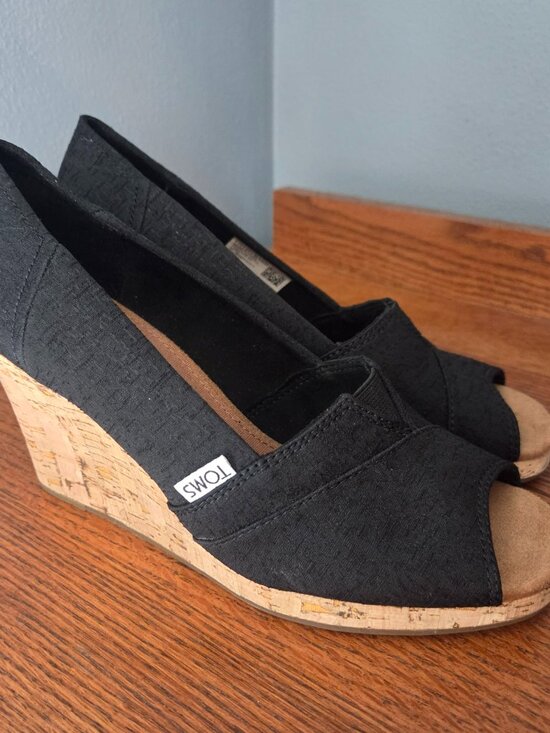 Toms Shoes - Toms Open Toe Espadrille Wedge Heels Black Size 7.5